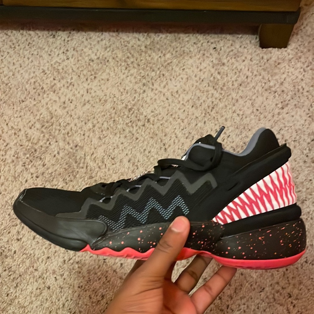 Don Issue #2 Venom size 9.5